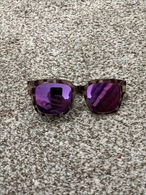 Dime sunglasses never worn